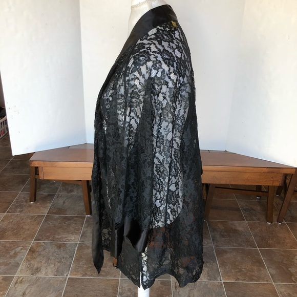 Victoria’s Secret black lace vintage kimono - Picture 3 of 7